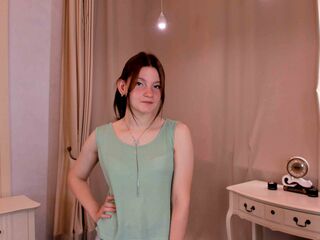 camgirl showing pussy HollisCantrill