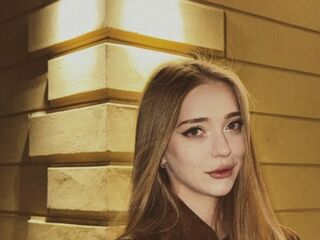 naked girl with webcam masturbating IvaBusack