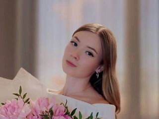 naked cam chatroom JaniseServoss