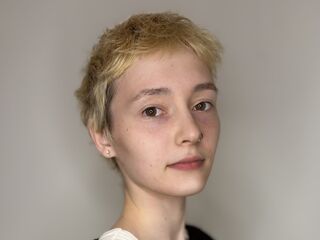 live cam girl picture JenelleBarette