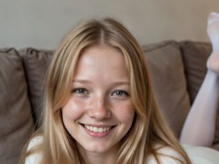 girl chat room JohnaCrivello