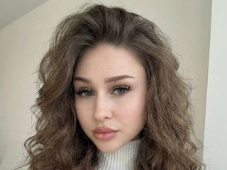 camgirl porn cam JunitaDroze