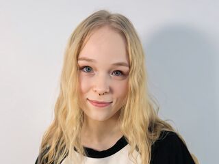 camwhore video KamiMellema