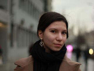 voyeur cam KiraReddel