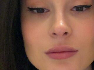 free webcam KrystinTuchman