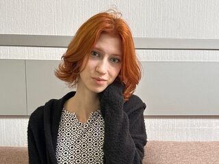 girl topless LettyAegerter