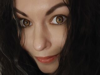 camgirl fingering pussy LiliVixen