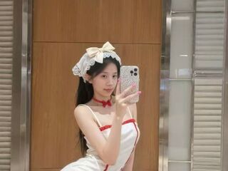 free adult cam LilyYuan