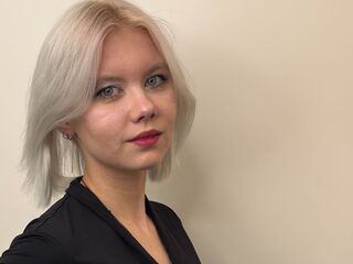 naked webcam girl picture LindsayMcirvin