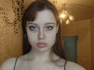 naked webcamgirl LioraMist