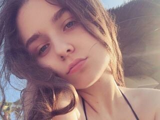 webcamgirl chat room LuanaContratto