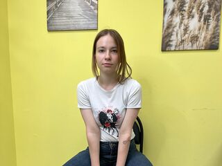 fingering webcam girl LynetteHeart