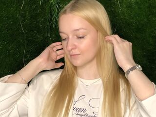 masturbating webcamgirl MadalineStehlik