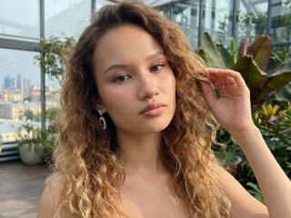 naked cam girl gallery MaliaUcci