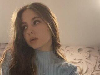 cam girl playing with sextoy MalissaHans