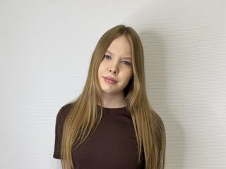 naked camgirl picture MariSeason