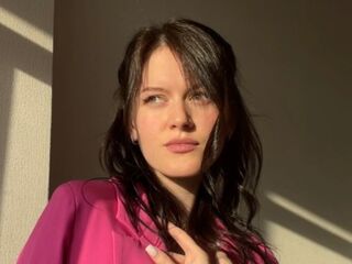 naked girl with live cam MaudGuerrido