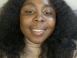 free webcam chatroom MayaBrownn