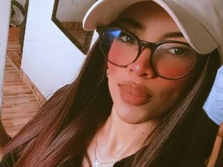 adult chatroom MeliRivers