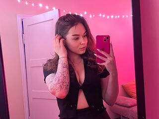 cam girl playing with vibrator MelindaChilled