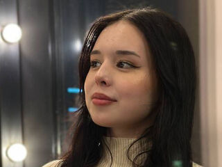 naked cam girl masturbating MikiPellon