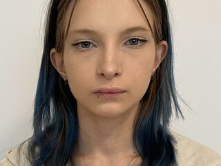 naughty camgirl fingering pussy MiraTeele