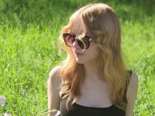 fingering webcamgirl MirianTippett