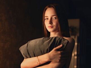 camslut topless NikiaMurrock