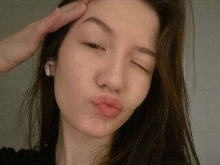 masturbating camgirl NoemiMeservy