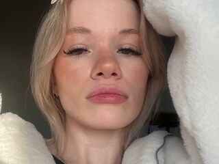 hot girl webcam picture RenitaKoo