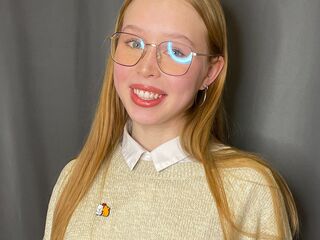 chat room photo RomanaGuethle