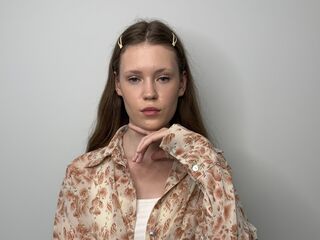 cam girl playing with sextoy RuthanPirkl