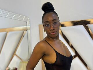 teaser webcam SelenaHadid