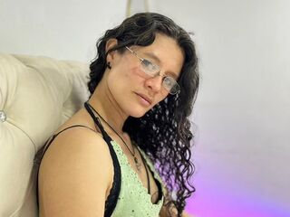 sexy camgirl chat SereneKenner