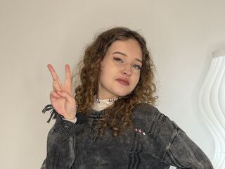 strip tease SherikaMantony