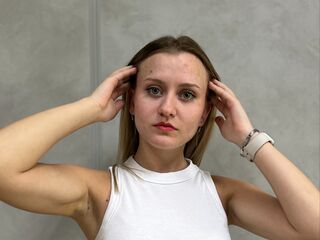 girl showing pussy SilverChing