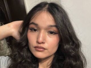 camwhore spreading pussy SorayaBenezra