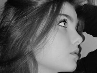 camgirl playing with dildo StephanieMiller