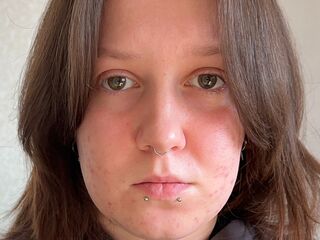 hot cam girl masturbating with sextoy TieshaBevell