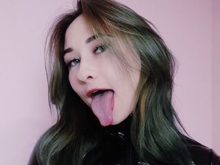 camgirl fingering shaved pussy VikaCheers