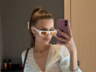 naked girl with webcam masturbating with sextoy ViolettaDarling